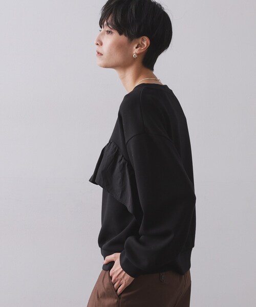 OPAQUE.CLIP(オペークドットクリップ)の「フリルドッキングトップス【洗濯機OK】(Tシャツ/カットソー・レディース・ブラック/ブラウン系その他/ライトベージュ・38/40)」の4枚目の写真