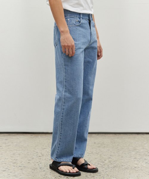 DECET（デケト）の「[夏生地]Semi Wide Jeans DCPT003Blue（デニムパンツ・レディース・その他・26/28）」の4枚目の写真