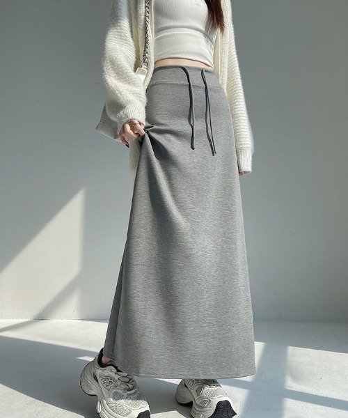Coo+i(クーイ)の「バックスリットナロースカート(スカート・レディース・ブラック/チャコールグレー・L/M)」の18枚目の写真