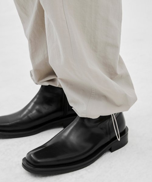 MUILL(ミュール)の「カーブドストリングナイロンパンツ(グレイジー)(スウェットパンツ・メンズ・その他・MEDIUM/LARGE)」の4枚目の写真