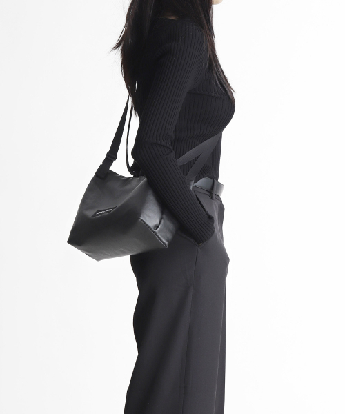 GREEN STUFF(グリーンスタッフ)の「doer bag 69 - matte stone black S(エコバッグ/サブバッグ・レディース・その他・FREE)」の5枚目の写真