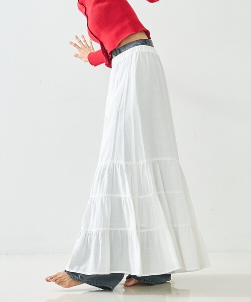 abahouse mavie（アバハウスマヴィ）の「【ペチ付き】ティアードスカート/春服/夏服/マキシ/レイヤード（スカート・レディース・チャコールグレー/ホワイト・フリー）」の2枚目の写真