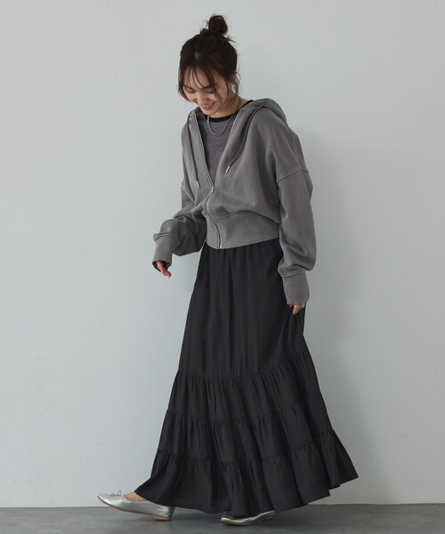 abahouse mavie（アバハウスマヴィ）の「【ペチ付き】ティアードスカート/春服/夏服/マキシ/レイヤード（スカート・レディース・チャコールグレー/ホワイト・フリー）」の11枚目の写真