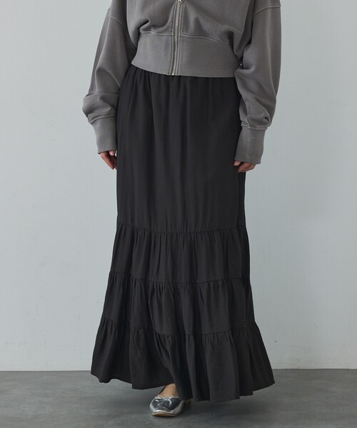 abahouse mavie（アバハウスマヴィ）の「【ペチ付き】ティアードスカート/春服/夏服/マキシ/レイヤード（スカート・レディース・チャコールグレー/ホワイト・フリー）」の9枚目の写真