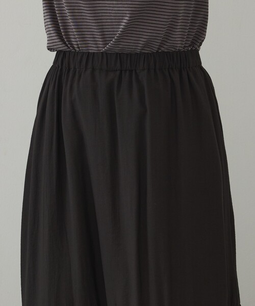 abahouse mavie（アバハウスマヴィ）の「【ペチ付き】ティアードスカート/春服/夏服/マキシ/レイヤード（スカート・レディース・チャコールグレー/ホワイト・フリー）」の3枚目の写真