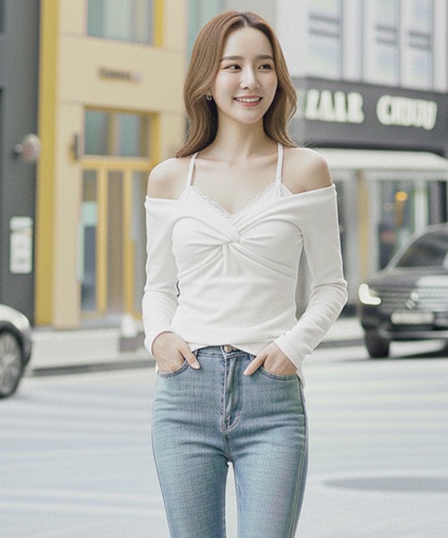 Pt18kg（プラチナイチハチキログラム）の「ツイストVレイヤードトップス（Tシャツ/カットソー・レディース・ホワイト/グレー・FREE）」の7枚目の写真