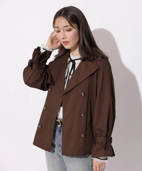 Apuweiser-riche（アプワイザーリッシェ）の「ショートトレンチコート（ダウンジャケット/コート・レディース・ベージュ系その他/ブラウン/キャメル・2/1）」の6枚目の写真