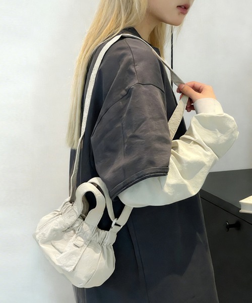 ONEP STAR(ワンピスター)の「ギャザーショルダーミニバッグ(ショルダーバッグ・レディース・ピンク/タン/ラベンダー/ブラック/オフホワイト/ブルー・FREE)」の16枚目の写真