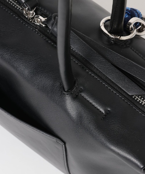 GLOBAL WORK（グローバルワーク）の「スペ軽チャーム付きロング/ボストン/646539（ボストンバッグ・レディース・ブラウン系6/ダークブラウン/ブラック・ONE SIZE）」の12枚目の写真