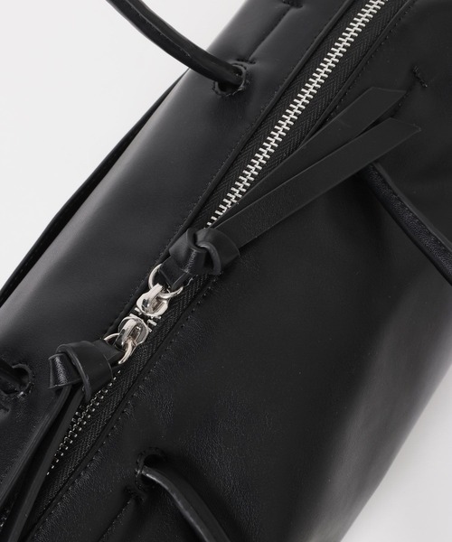 GLOBAL WORK（グローバルワーク）の「スペ軽チャーム付きロング/ボストン/646539（ボストンバッグ・レディース・ブラウン系6/ダークブラウン/ブラック・ONE SIZE）」の14枚目の写真