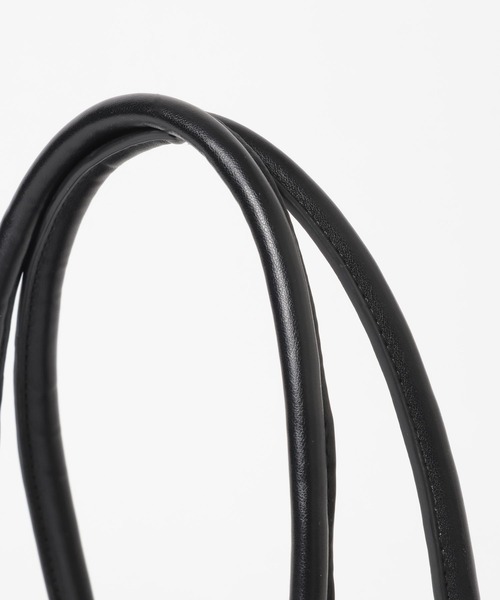 GLOBAL WORK（グローバルワーク）の「スペ軽チャーム付きロング/ボストン/646539（ボストンバッグ・レディース・ブラウン系6/ダークブラウン/ブラック・ONE SIZE）」の15枚目の写真