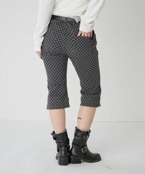 WHO'S WHO gallery（フーズフーギャラリー）の「ストレッチスタッズカプリパンツ（その他パンツ・レディース・ブラウン/ブラック/チャコールグレー・FREE）」の13枚目の写真