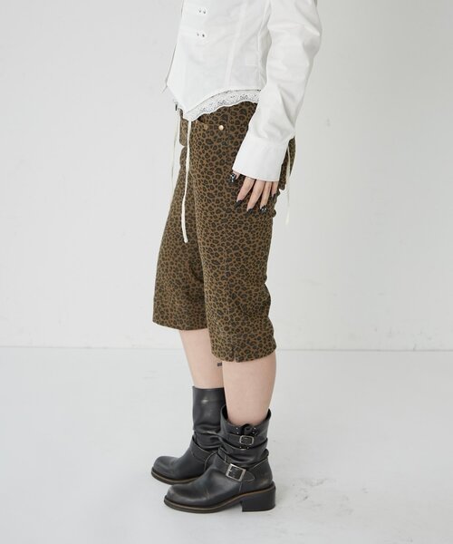 WHO'S WHO gallery（フーズフーギャラリー）の「ストレッチスタッズカプリパンツ（その他パンツ・レディース・ブラウン/ブラック/チャコールグレー・FREE）」の17枚目の写真