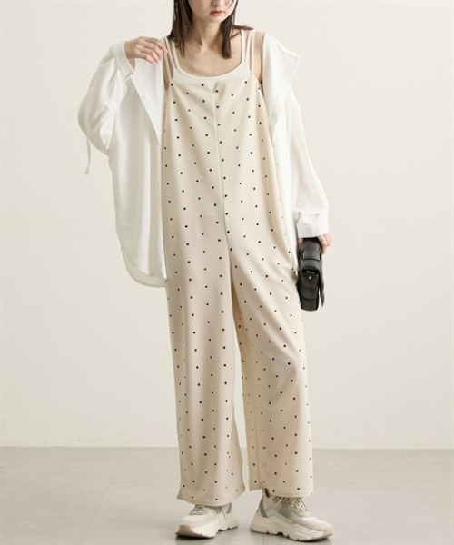 nissen（ニッセン）の「カットジョーゼットサロペット（サロペット/オーバーオール・レディース・ベージュ/ドット/ブラック・L/M）」の3枚目の写真