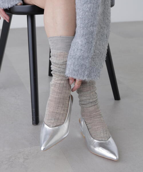 FREE'S MART（フリーズマート）の「バックスリングパンプス（パンプス・レディース・ブラック/シルバー/ベージュ・MEDIUM/SMALL）」の5枚目の写真