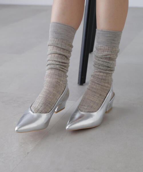 FREE'S MART（フリーズマート）の「バックスリングパンプス（パンプス・レディース・ブラック/シルバー/ベージュ・MEDIUM/SMALL）」の3枚目の写真