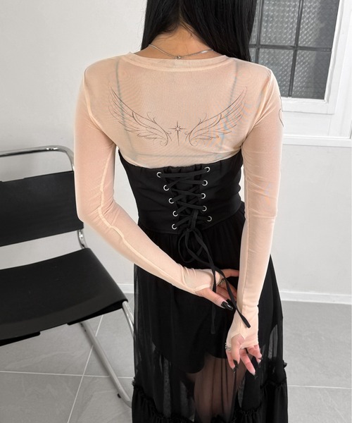 LVEU.（ラブユ.）の「【LVEU.】Re: タトゥーシアートップス / トップス カットソー シアー タトゥー ロゴ 羽根 プリント ベージュ グレー モード（Tシャツ/カットソー・レディース・ベージュ/グレー・FREE）」の14枚目の写真