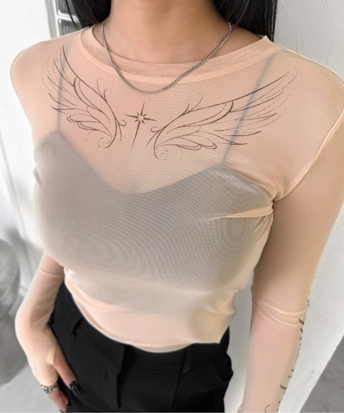 LVEU.（ラブユ.）の「【LVEU.】Re: タトゥーシアートップス / トップス カットソー シアー タトゥー ロゴ 羽根 プリント ベージュ グレー モード（Tシャツ/カットソー・レディース・ベージュ/グレー・FREE）」の17枚目の写真