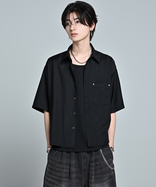 ADRER(アドラー)の「Cropped Regular Collar Short Sleeve Shirt / クロップド レギュラーカラー ショートスリーブシャツ(シャツ/ブラウス・メンズ・ホワイト/ライトブルー/ブラック・XS/S/M/L)」の3枚目の写真