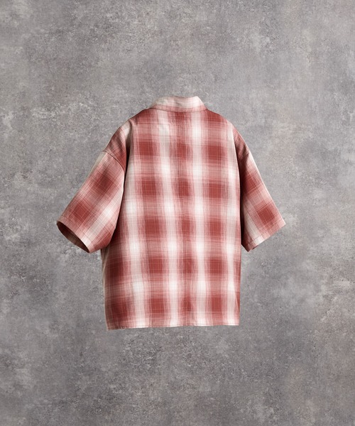 ADRER(アドラー)の「Cropped Regular Collar Short Sleeve Shirt / クロップド レギュラーカラー ショートスリーブシャツ(シャツ/ブラウス・メンズ・ホワイト/ライトブルー/ブラック/ブラック系1/ホワイト系1/ブラック系2/レッド系1・XS/S/M/L)」の19枚目の写真