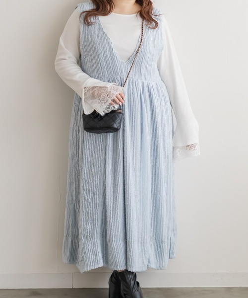 CLETTE（クレット）の「CLETTEオリジナルシアーストライプVネックワンピース（ワンピース・レディース・ブルー/ブラック/アイボリー・4L/3L/LL）」の3枚目の写真