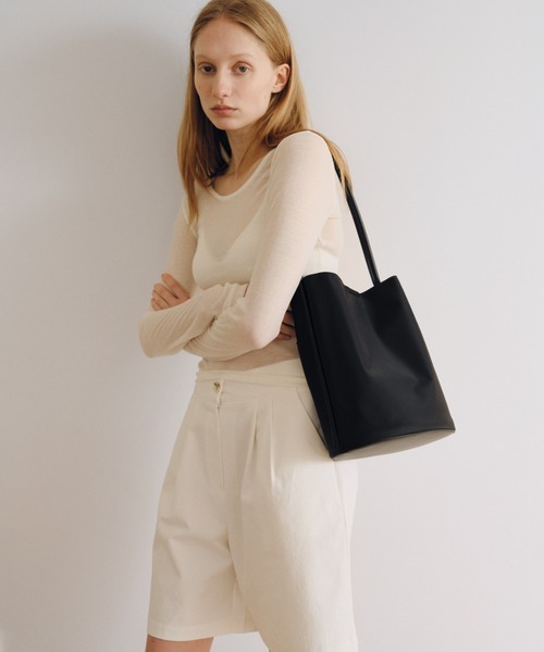 ROH SEOUL(ローソウル)の「ROH SEOUL/ローソウル Medium Mug shoulder bag Nylon ショルダーバッグ ハンドバッグ 通勤 シンプル 撥水 軽量 2026年 夏 夏服(ショルダーバッグ・レディース・ブラック/ベージュ・FREE)」の20枚目の写真