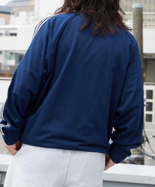 adidas(アディダス)の「adidas/アディダス BRIT SST ルーズフィット スリーストライプス トレフォイルロゴ トラックジャケット 2026年 夏 夏服(ジャージ・メンズ・ブラウン/ブルー・S/M/L/XL)」の16枚目の写真