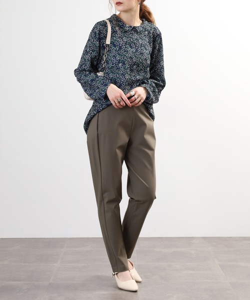 BRODIAEA(ブローディア)の「BRODIAEA チェーンプリント長袖ブラウス(シャツ/ブラウス・レディース・アイボリー/ブラック・40)」の22枚目の写真
