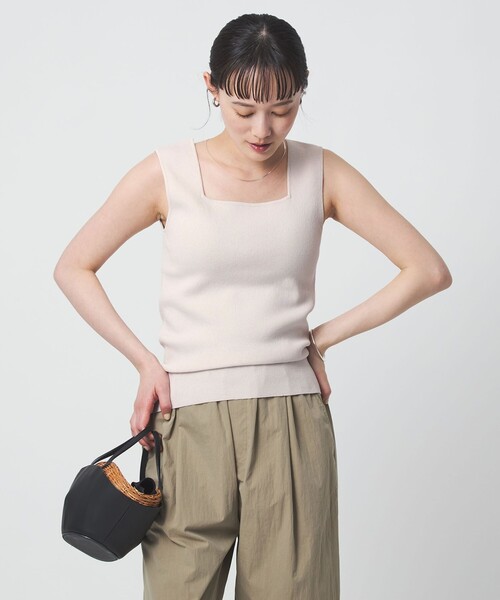 green label relaxing(グリーンレーベルリラクシング)の「ニット タンクトップ ウォッシャブル(タンクトップ・レディース・ピンク/ナチュラル/ブラック/ケリーグリーン/ダークブラウン・FREE)」の3枚目の写真