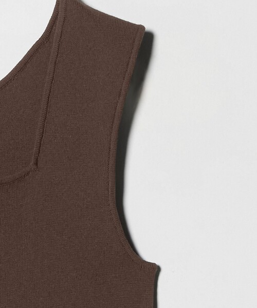 green label relaxing(グリーンレーベルリラクシング)の「ニット タンクトップ ウォッシャブル(タンクトップ・レディース・ピンク/ナチュラル/ブラック/ケリーグリーン/ダークブラウン・FREE)」の21枚目の写真