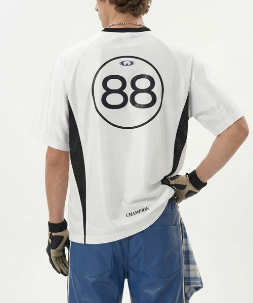BUTTON SEOUL(ボタンソウル)の「エンボロゴベンチレーションラグランフットボールジャージTシャツ(ブラック/ホワイト)(Tシャツ/カットソー・メンズ・ホワイト/ブラック・MEDIUM/LARGE/X-LARGE)」の4枚目の写真