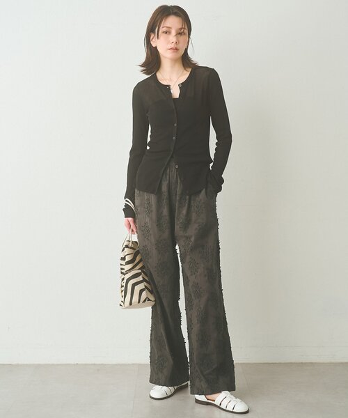 Whim Gazette(ウィムガゼット)の「3D刺繍パンツ(その他パンツ・レディース・オフホワイト/チャコールグレー・FREE)」の9枚目の写真