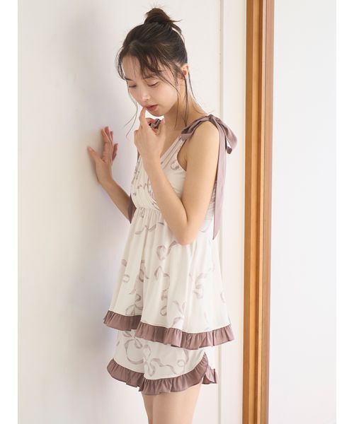 SNIDEL HOME(スナイデルホーム)の「【接触冷感】カシュクールショルダーリボンセットアップ(ルームウェア/パジャマ・レディース・モカ/ライトグレー/ピンク・F)」の13枚目の写真