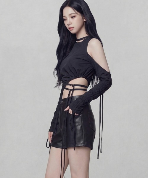 DURAS（デュラス）の「シャーリングアシンメトリートップス（Tシャツ/カットソー・レディース・ホワイト/ブラック・FREE）」の15枚目の写真