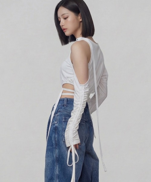 DURAS（デュラス）の「シャーリングアシンメトリートップス（Tシャツ/カットソー・レディース・ホワイト/ブラック・FREE）」の8枚目の写真