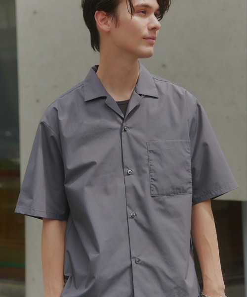 MILITARY(ミリタリー)の「【MAISON CLUB】Compact Cropped Open Collar Shirt / コンパクトクロップドオープンカラーシャツ(シャツ/ブラウス・メンズ・サックスブルー/グレー/ブラック・L/M)」の3枚目の写真