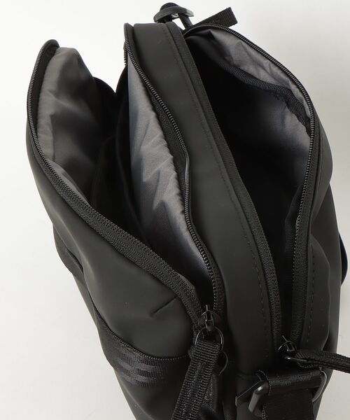CHROME（クローム）の「［ CHROME / クローム ］PAC SHOULDER 3L / パック ショルダー 3リットル 耐水 3L ショルダーバッグ（ショルダーバッグ・メンズ・ブラック系その他/ブラック系その他2・FREE）」の14枚目の写真