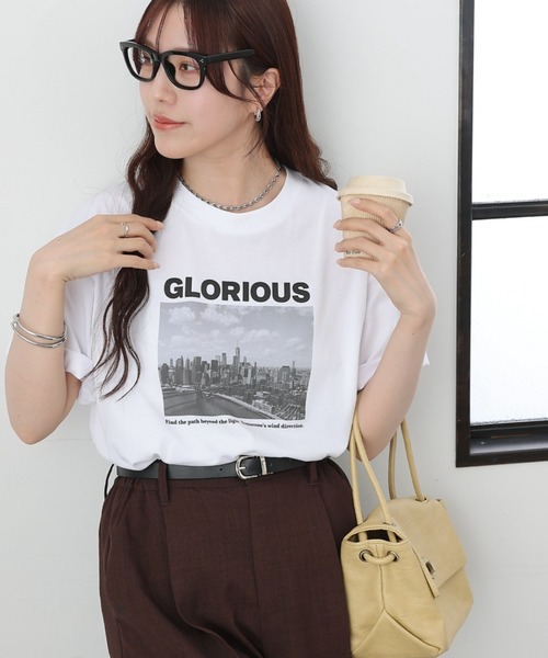 COLONY 2139(コロニートゥーワンスリーナイン)の「photoプリントTシャツ(Tシャツ/カットソー・レディース・ホワイト/チャコールグレー・FREE)」の3枚目の写真