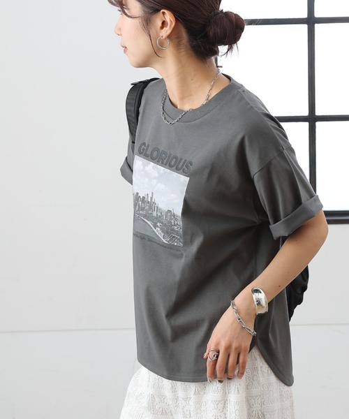 COLONY 2139(コロニートゥーワンスリーナイン)の「photoプリントTシャツ(Tシャツ/カットソー・レディース・ホワイト/チャコールグレー・FREE)」の11枚目の写真