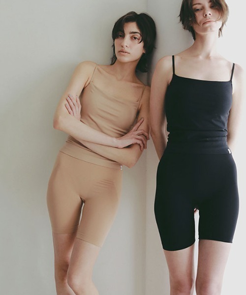 ETRE TOKYO（エトレトウキョウ）の「AMPHI×ETRE TOKYOフィットカップインキャミソール（キャミソール・レディース・ブラック/ベージュ・M/L）」の13枚目の写真