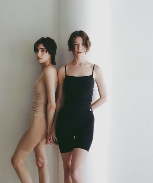 ETRE TOKYO（エトレトウキョウ）の「AMPHI×ETRE TOKYOフィットカップインキャミソール（キャミソール・レディース・ブラック/ベージュ・M/L）」の15枚目の写真