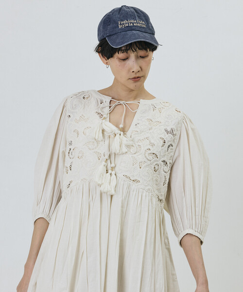 Freada(フリーダ)の「Freada/フリーダ インドコード刺繍2WAYドレス(ワンピース・レディース・オフホワイト/ブラック・ONE SIZE)」の8枚目の写真