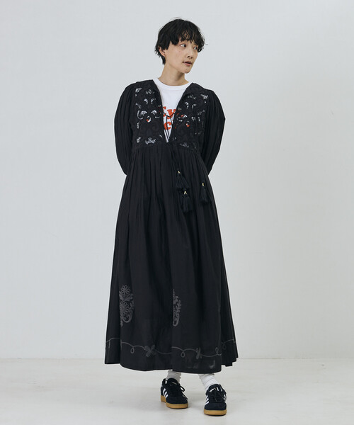 Freada(フリーダ)の「Freada/フリーダ インドコード刺繍2WAYドレス(ワンピース・レディース・オフホワイト/ブラック・ONE SIZE)」の22枚目の写真