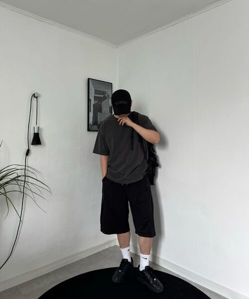 MOZMOZ(モズモズ)の「ピグメントワンタックワイドトレーニングショートパンツベージュ(その他パンツ・レディース・その他・1/2/3)」の8枚目の写真