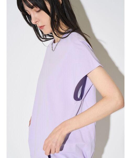 ELENDEEK(エレンディーク)の「タックヘムルーズカットソー(Tシャツ/カットソー・レディース・チャコールグレー/オフホワイト/ラベンダー・FREE)」の5枚目の写真