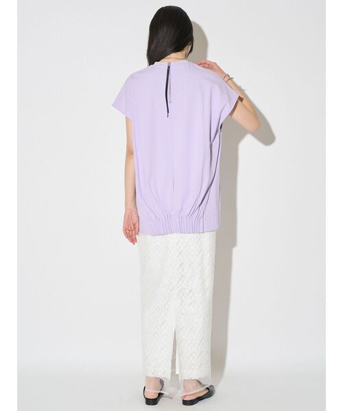 ELENDEEK（エレンディーク）の「TUCK HEM LOOSE CS（Tシャツ/カットソー・レディース・チャコールグレー/オフホワイト/ラベンダー・FREE）」の4枚目の写真