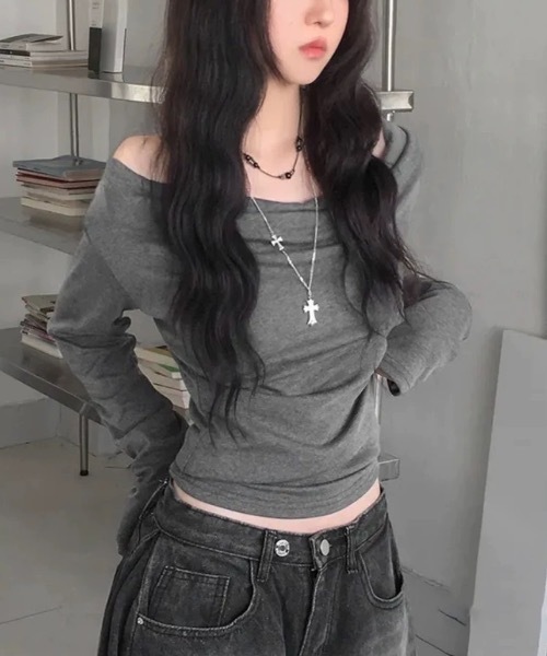 Alvia(アルビア)の「オフショルダートップス(Tシャツ/カットソー・レディース・グレー・M)」の8枚目の写真