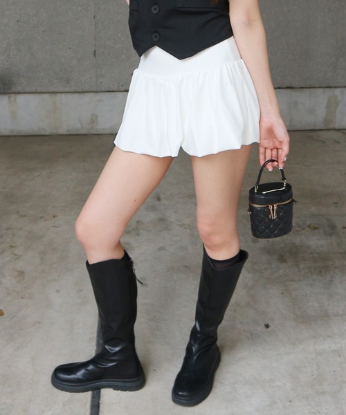 CeLess(セレス)の「High-waisted Balloon Mini Skirt / ハイウエストバルーンミニスカート(スカート・レディース・ホワイト/ブラック・M/S)」の4枚目の写真