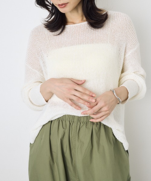 AZUL by moussy（アズールバイマウジー）の「【身長/骨格別着用画像あり】ドライタッチサマーニット　夏服　秋服　春服　メッシュトップス　シアーニット　シアートップス　体系カバー　お尻が隠れる（ニット/セーター・レディース・ブラック/ライトイエロー/オフホワイト/ミント・SMALL/MEDIUM）」の2枚目の写真