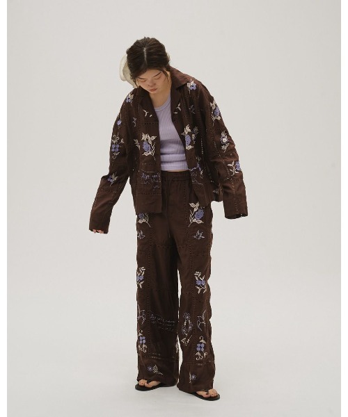 TODAYFUL(トゥデイフル)の「Embroidery Patchwork Shirts 12610428(シャツ/ブラウス・レディース・オフホワイト/ブラック/バーガンディー・FREE)」の9枚目の写真